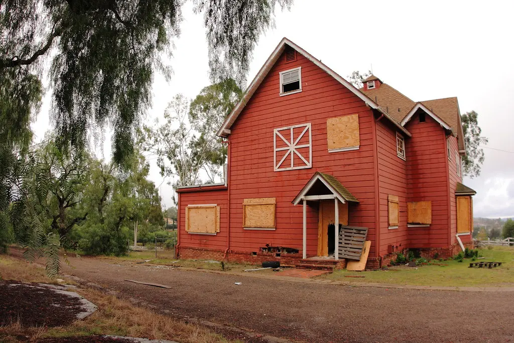 Barret House Ranch. Nice old farmhouse in desperate need of TLC