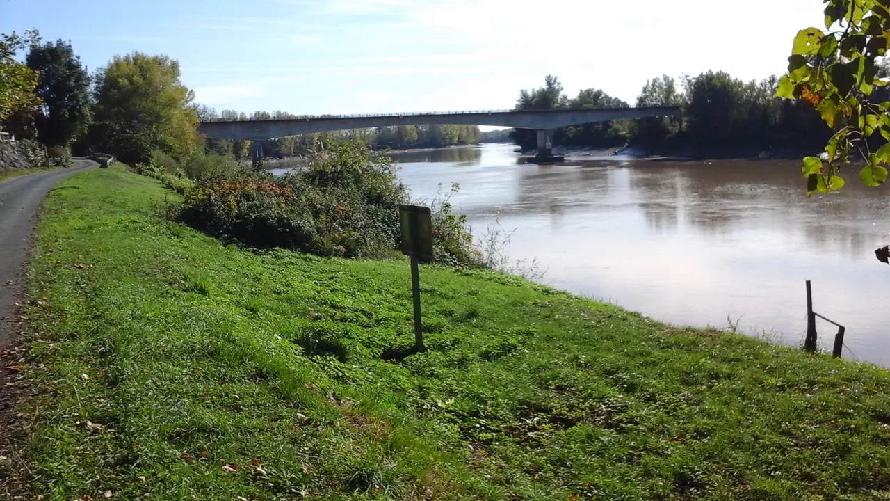 Pont de Béguey-Podensac - vue amont - 01