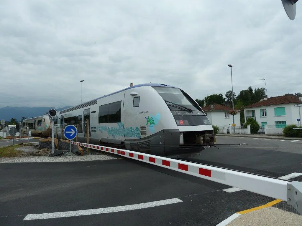 PN sur rond-point Bidos