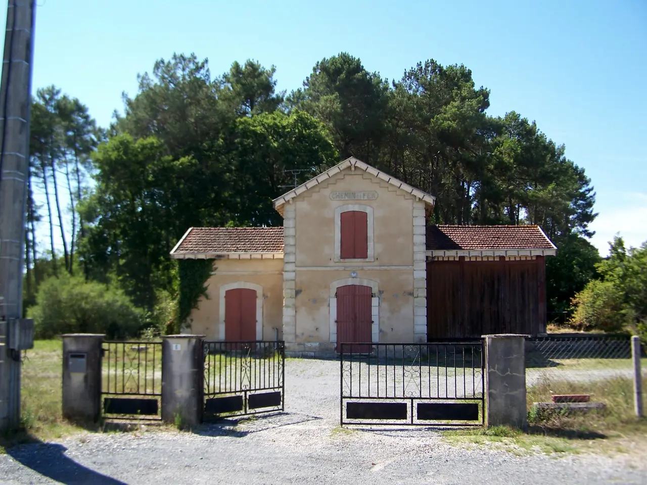 Cabanac-et-Villagrains Ancienne gare