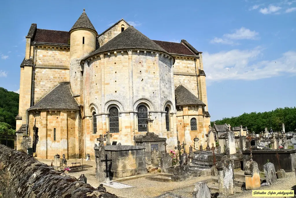 ÉGLISE NOTRE-DAME DE LA NATIVITÉ DE CÉNAC ET SAINT-JULIEN EN DORDOGNE