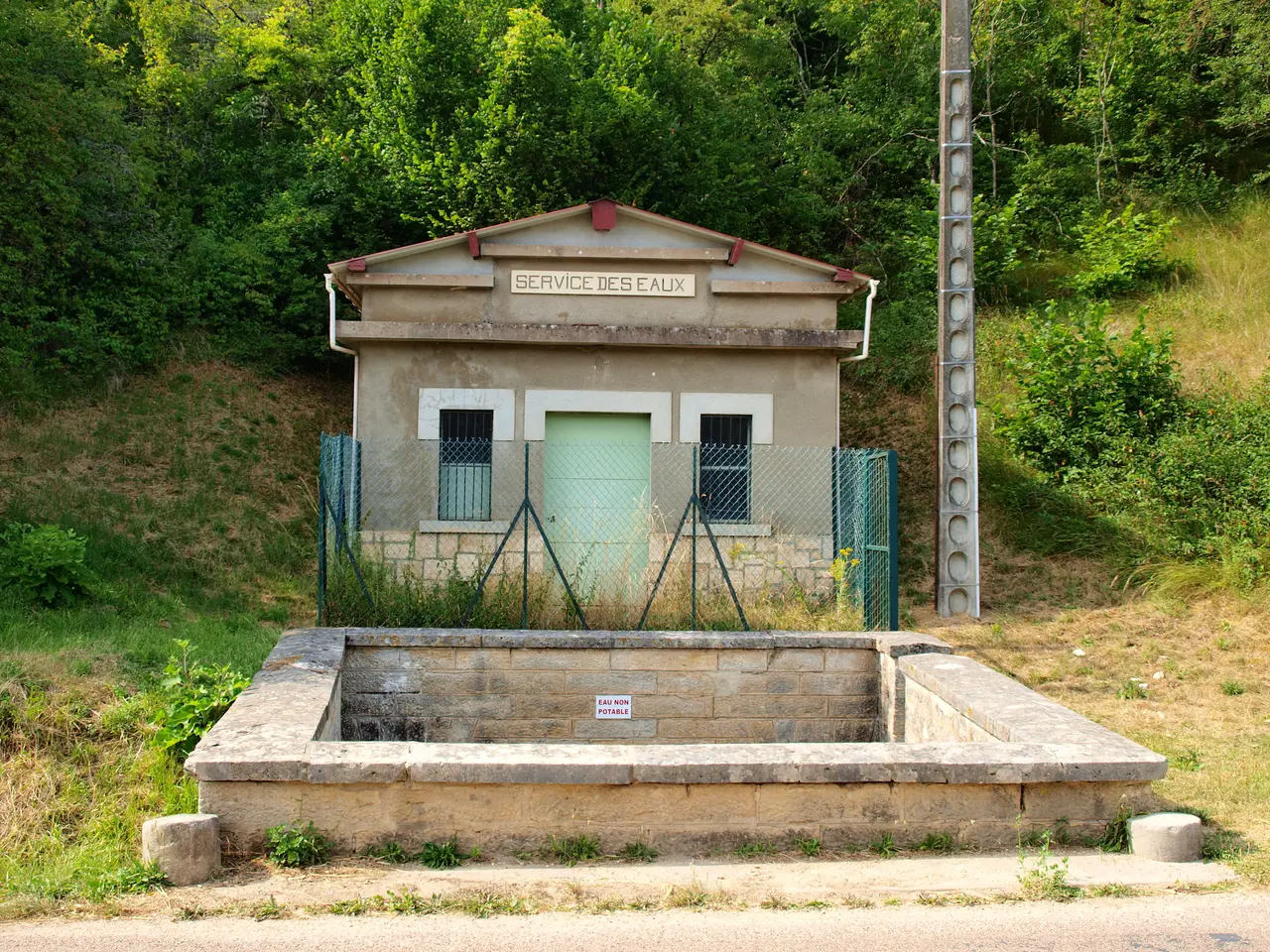 Charentenay-FR-89-service des eaux-1