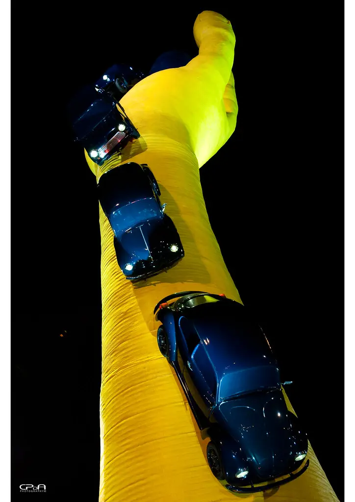 La main jaune de Châtellerault 2