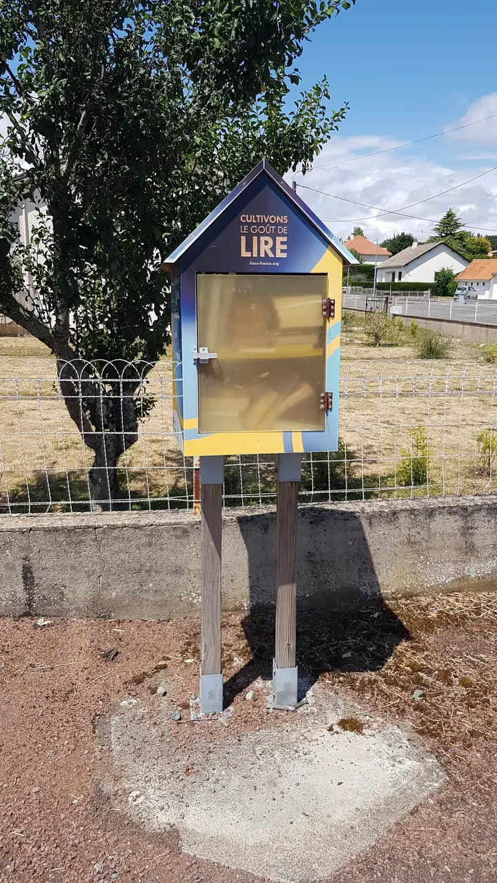 Châtillon-sur-Thouet - boulevard du Parnasse - boîte à livres