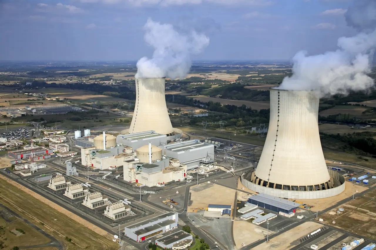 Vue aérienne de la centrale de Civaux