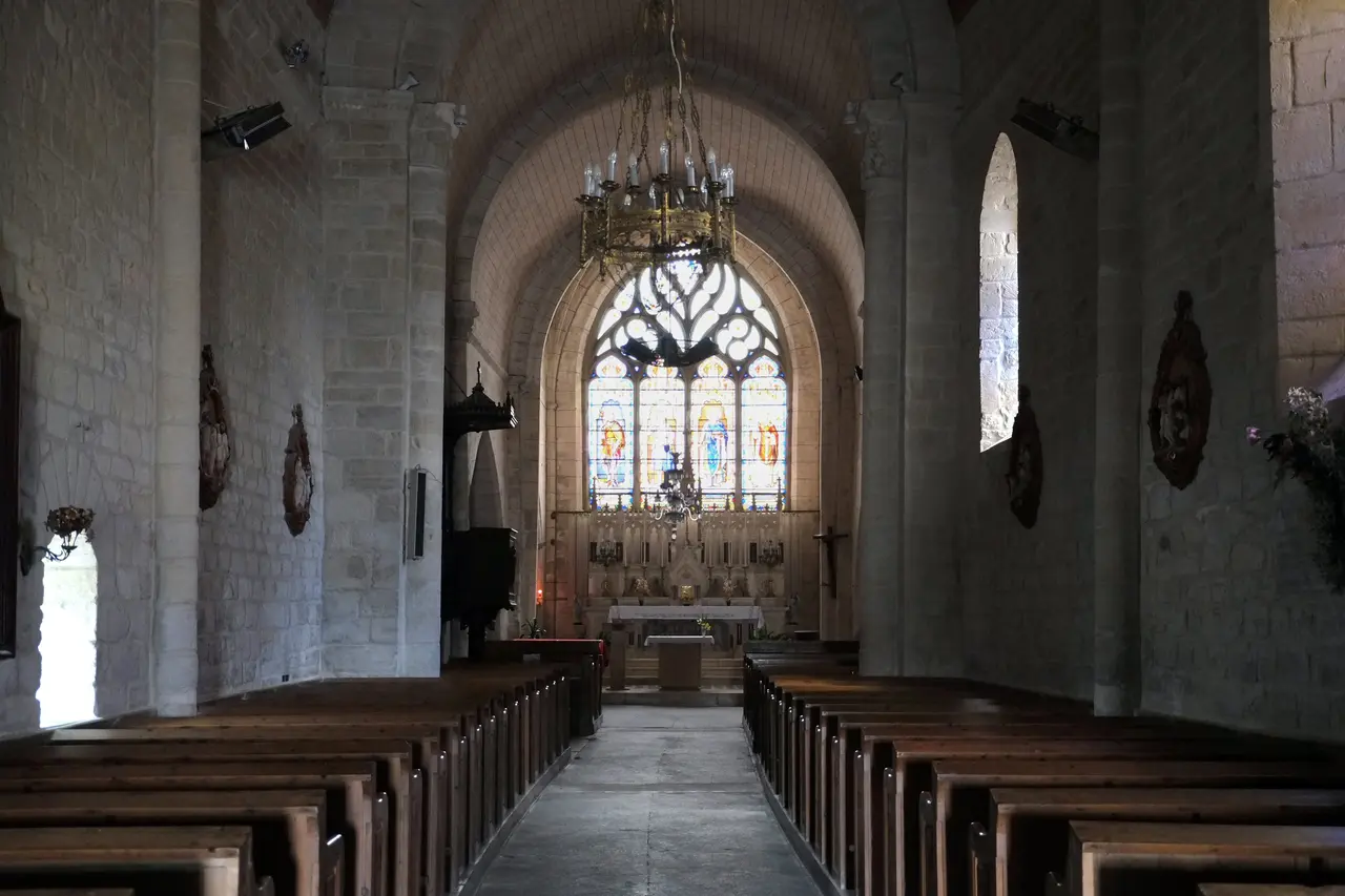 595 - Eglise Notre-Dame nef - Courçon