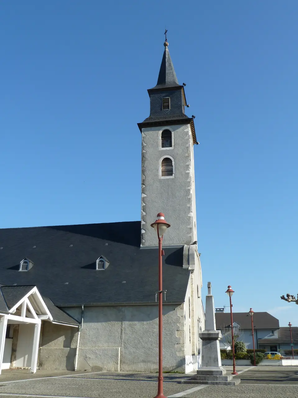 File:Eglise de Denguin vue 2.JPG