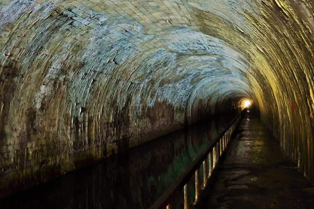 Dompierre sur mer, tunnel canal Saint Leonard