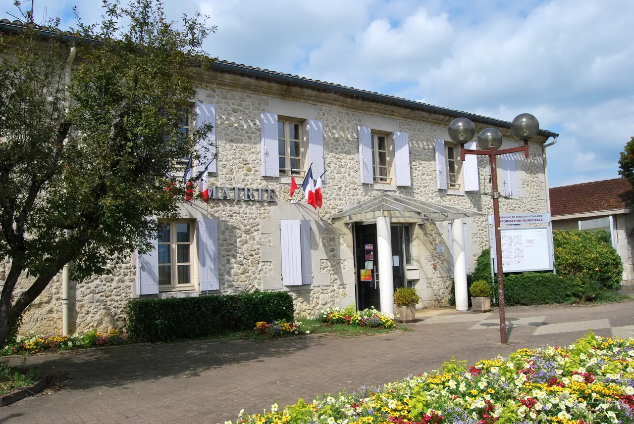 Fargues-Saint-Hilaire Mairie