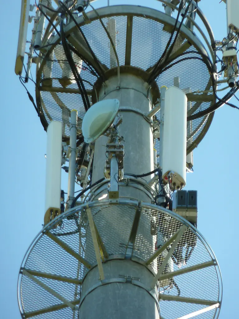Antennes Freemobile Galgon (close up)