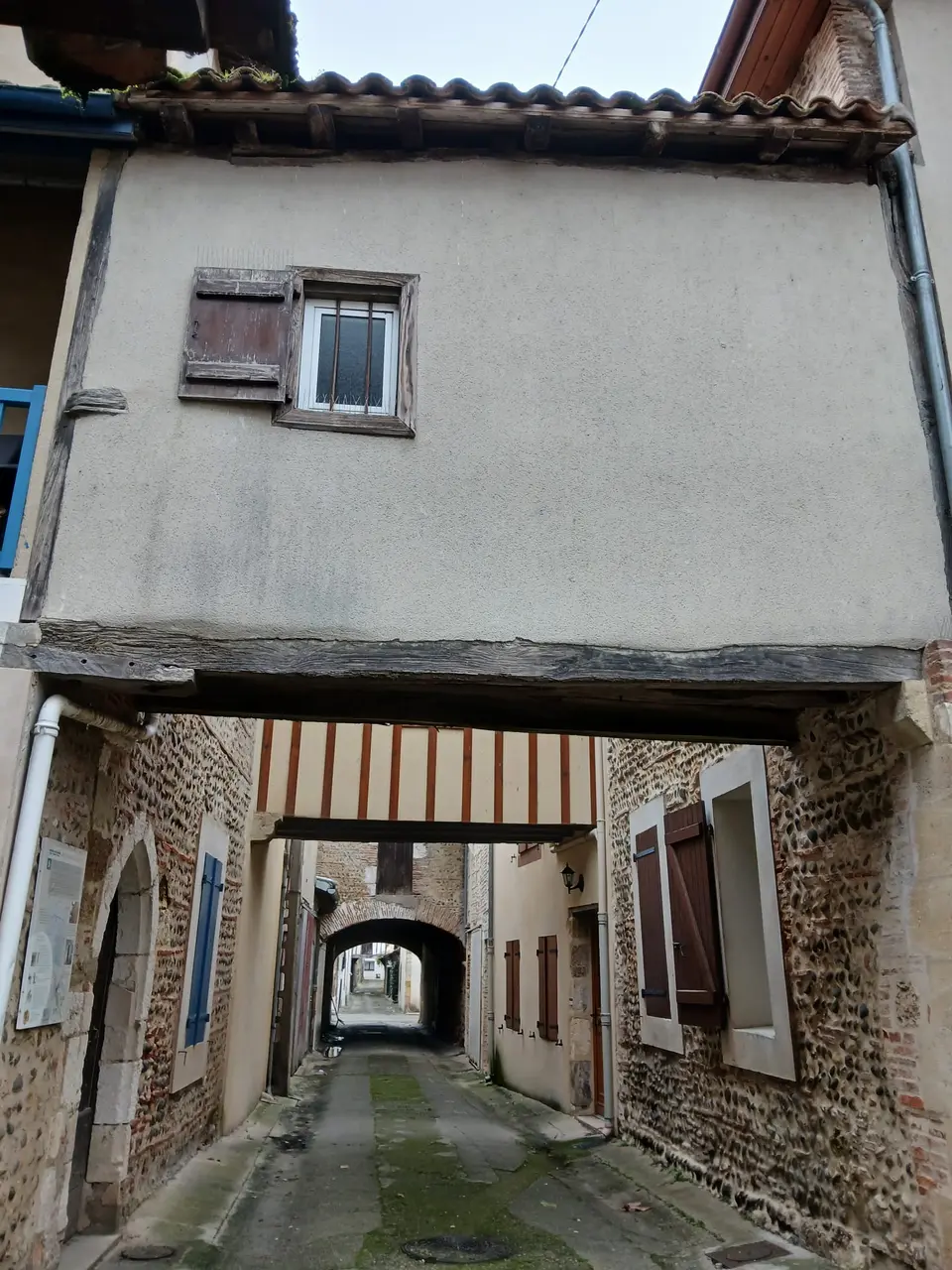 Rue des Remparts (Grenade-sur-l'Adour) pontets