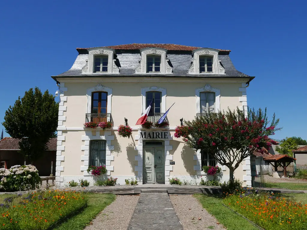 Mairie Hinx 1024 jeepg