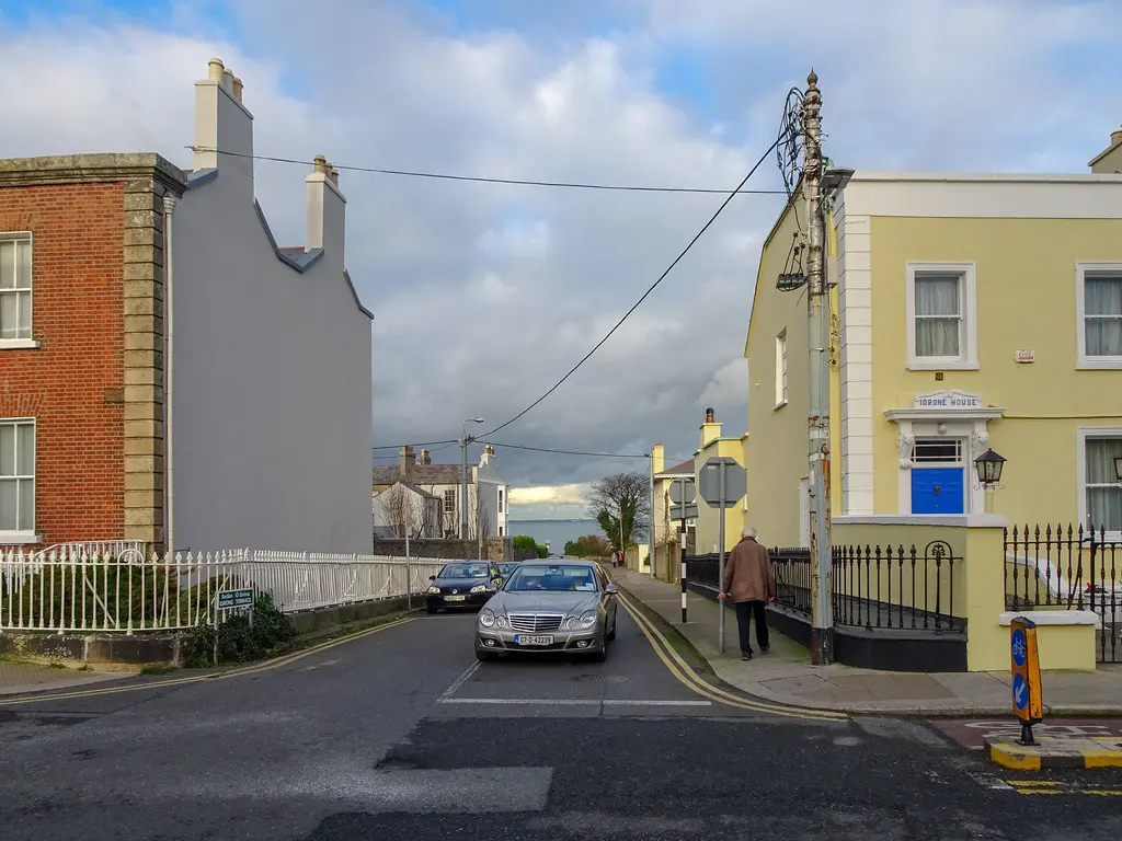 IDRONE HOUSE IN BLACKROCK VILLAGE [COUNTY DUBLIN]-148057