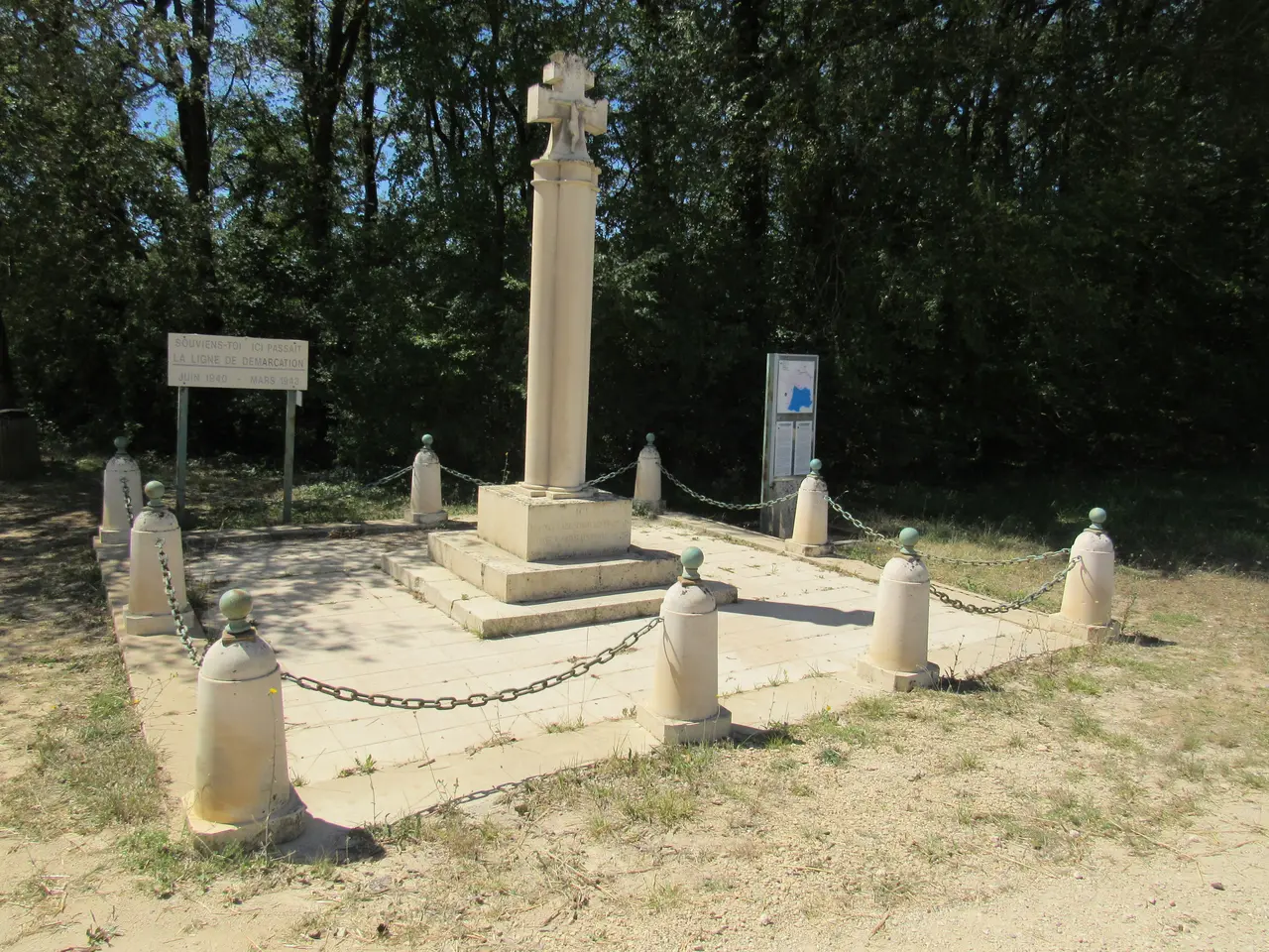 Calvaire de la ligne de démarcation (Jardres)01