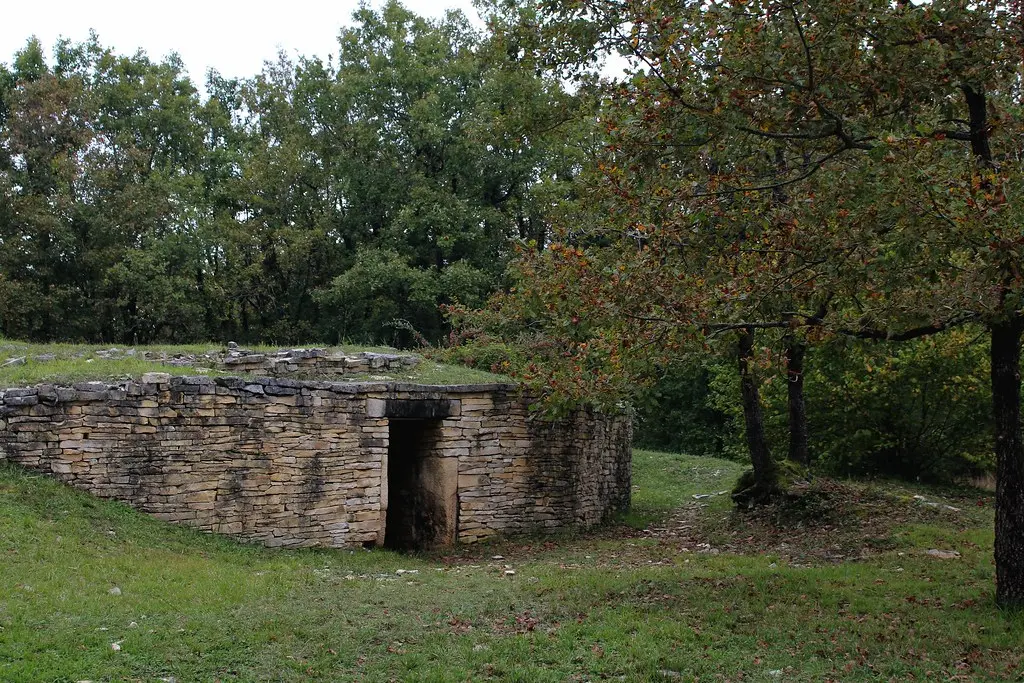 Tumulus at Nécropole de la Boixe