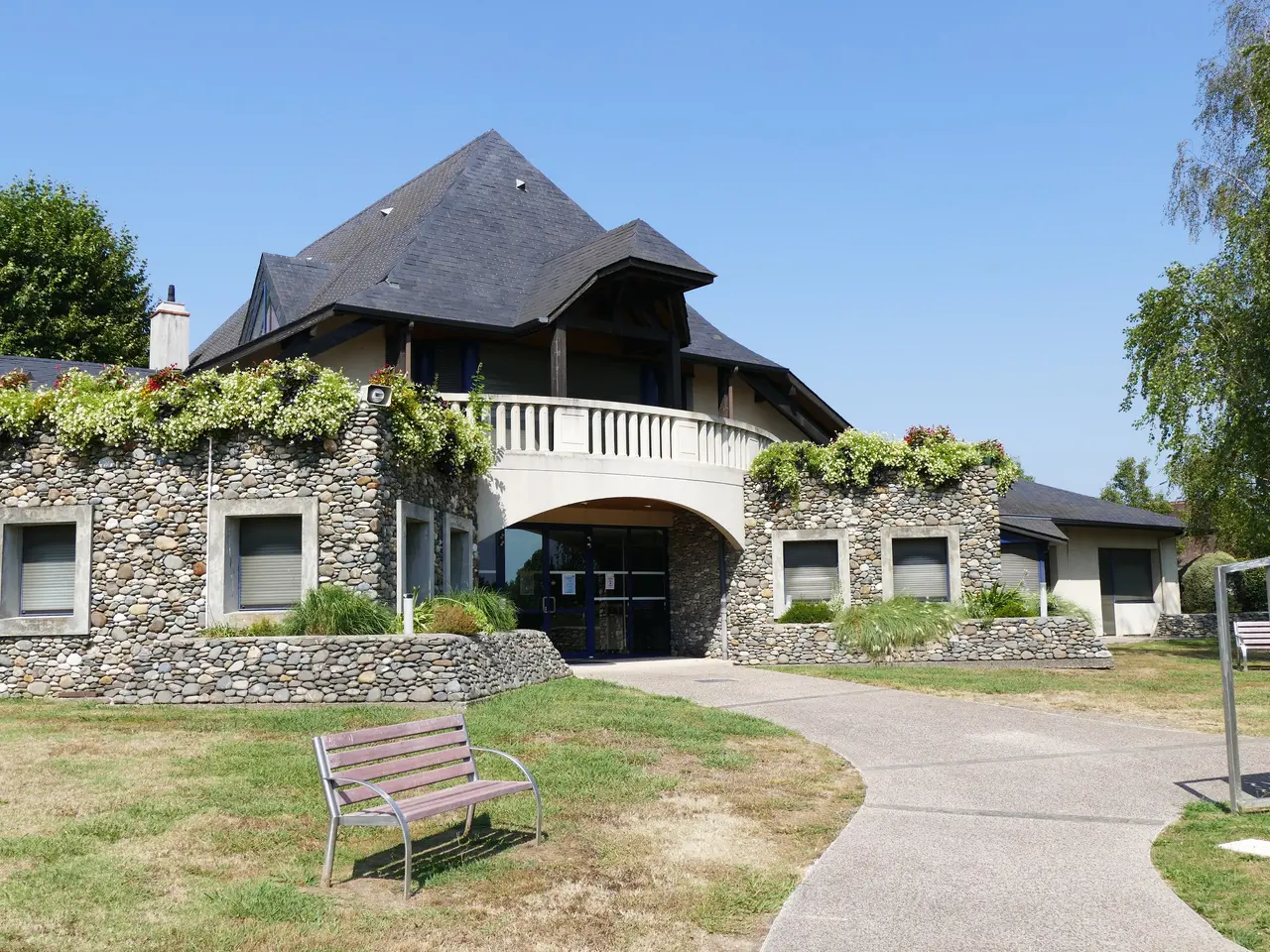Lacq - Mairie - 1