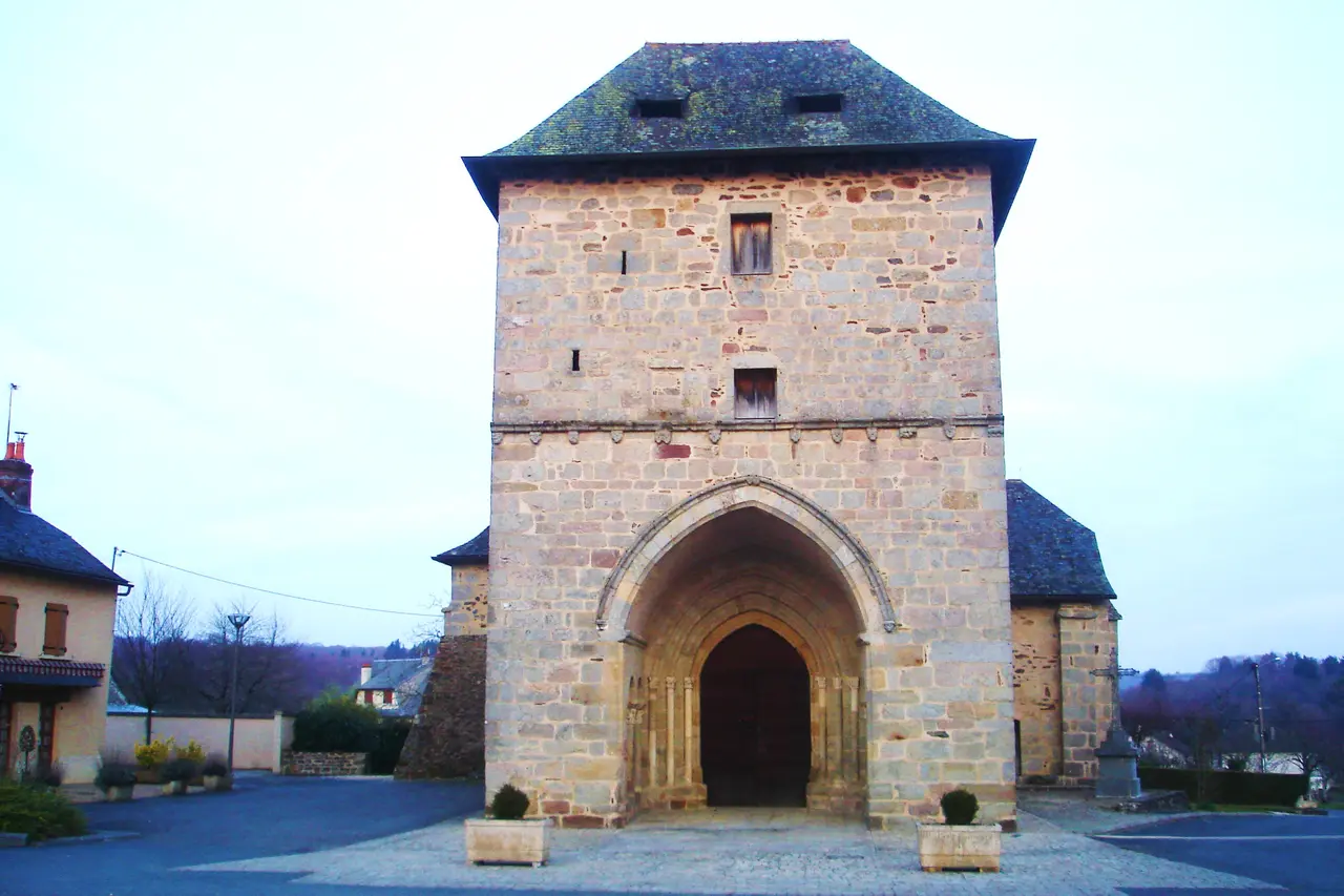 Lagraulière - Eglise