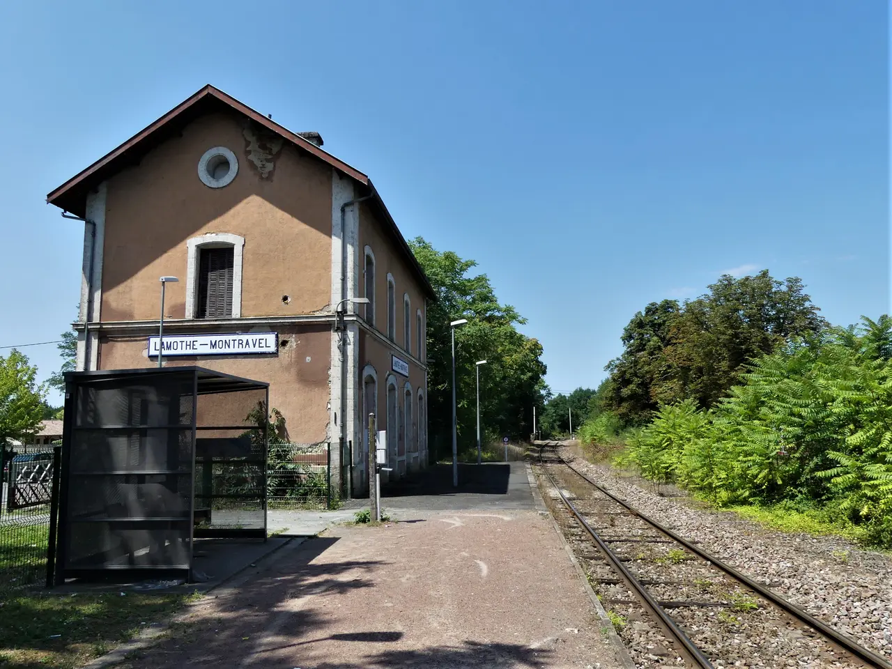 Lamothe-Montravel gare voie direction Libourne