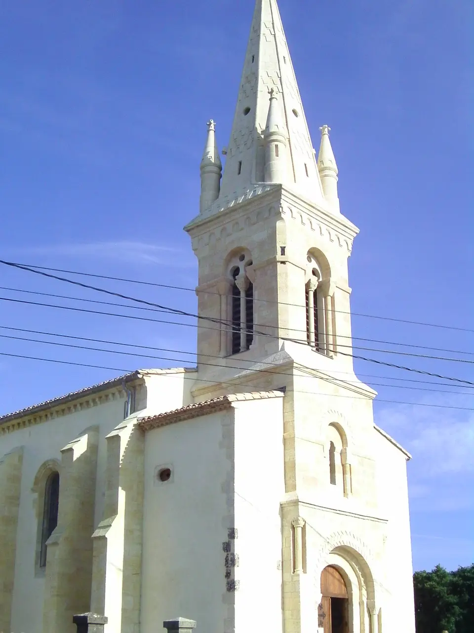 File:Eglise de Lanton du XIIe.JPG
