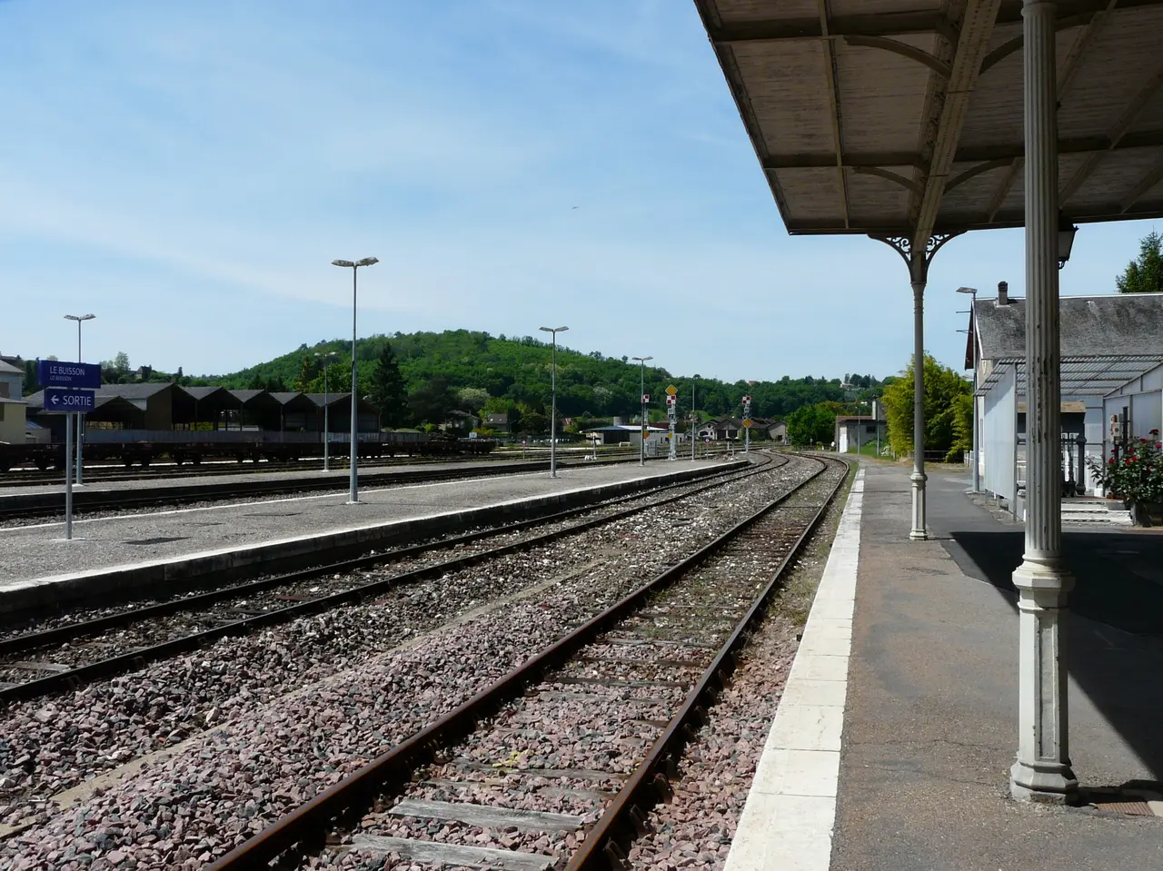 Le Buisson-de-Cadouin gare directions Périgueux et Libourne