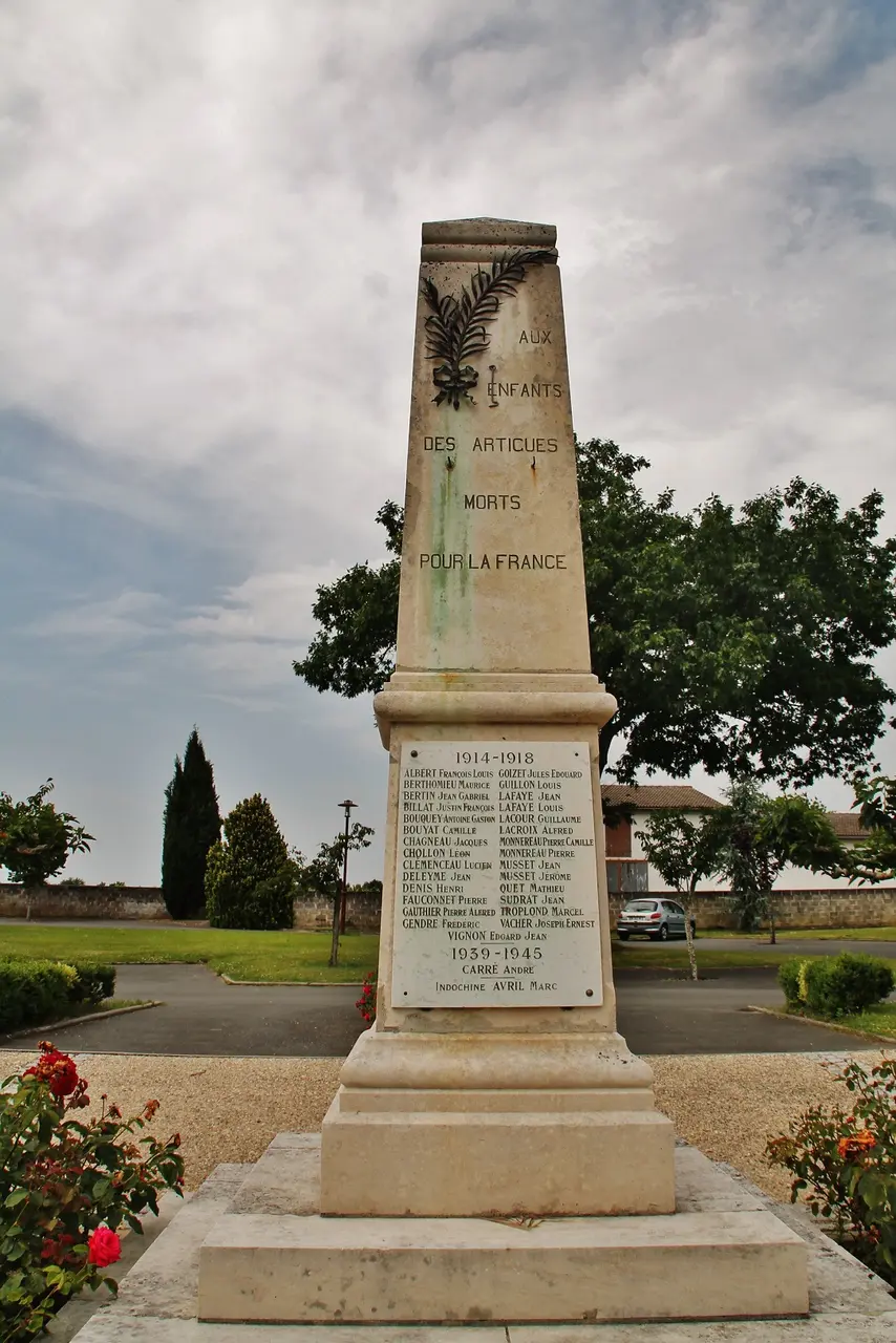 078 Les Artigues-de-Lussac ( 33570 )