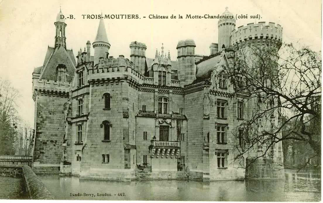 Les Trois-Moutiers - Château de la Mothe-Chandeniers - Côté Sud