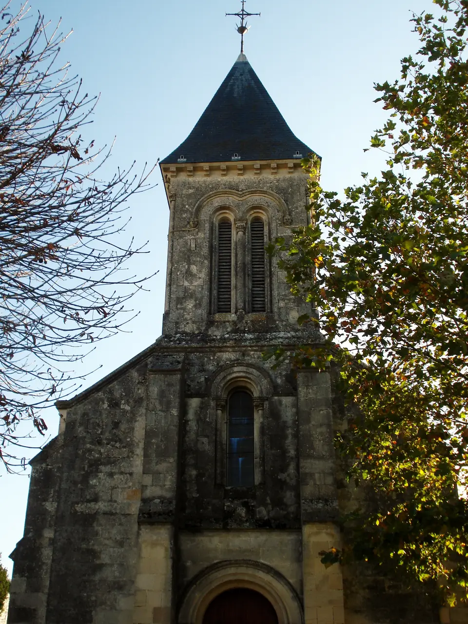 Loiré-sur-Nie Eglise 01