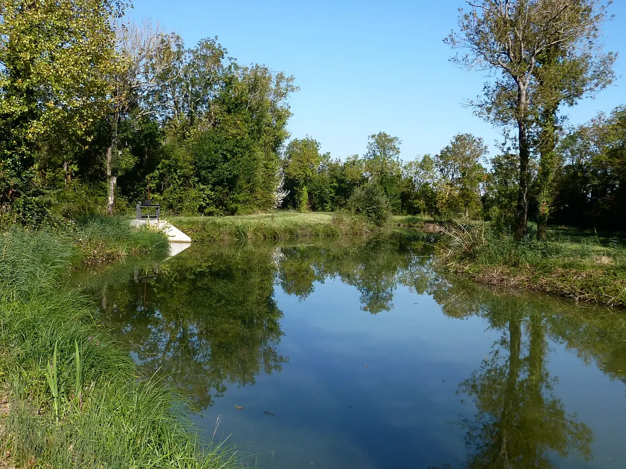 1049 - Canal de Charras écluse de la Tête de Loup - Breuil-Magné