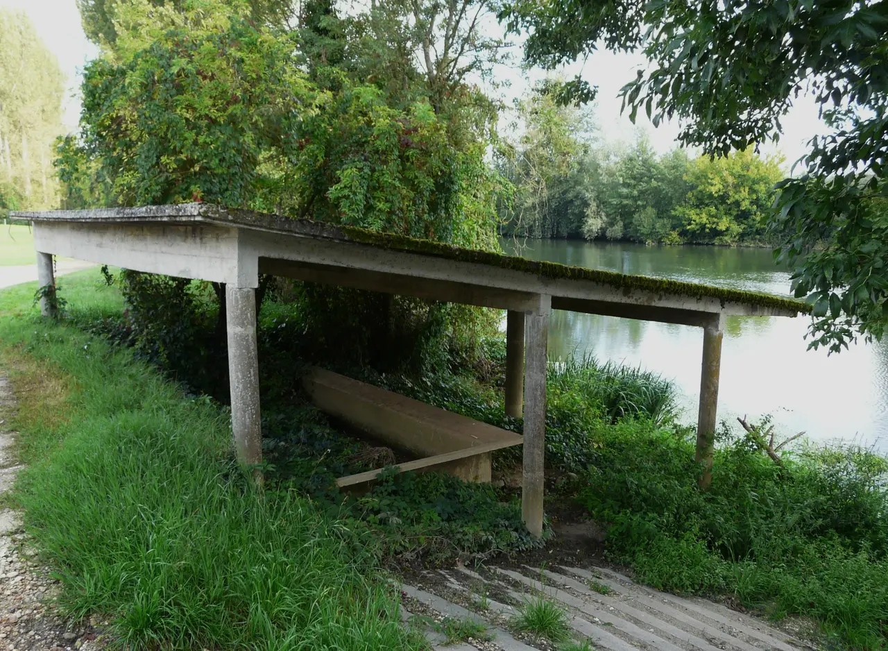 Ménesplet lavoir (2)