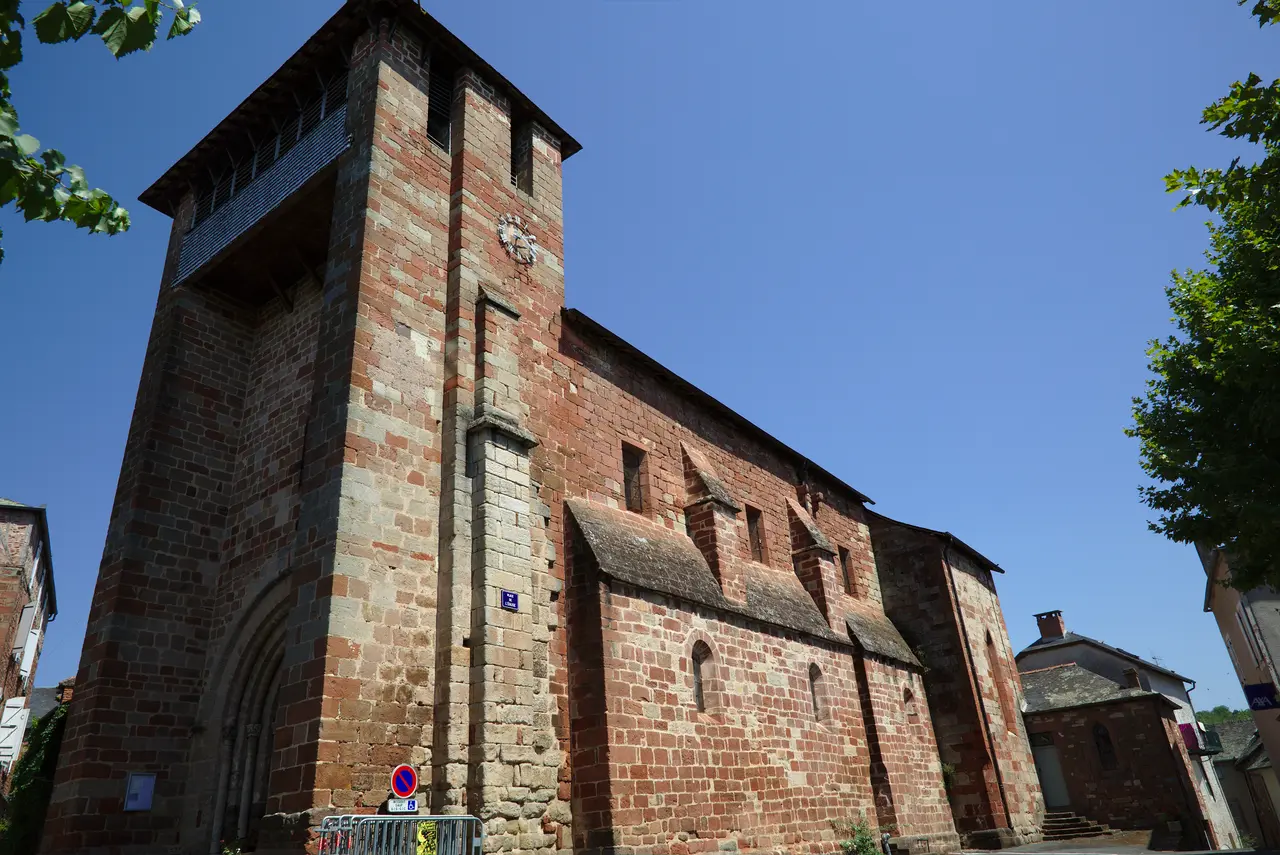 Meyssac - Église 02