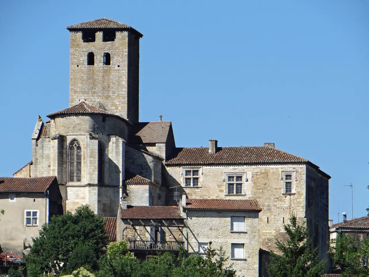 File:Prieuré de Monsempron-Libos -3.JPG