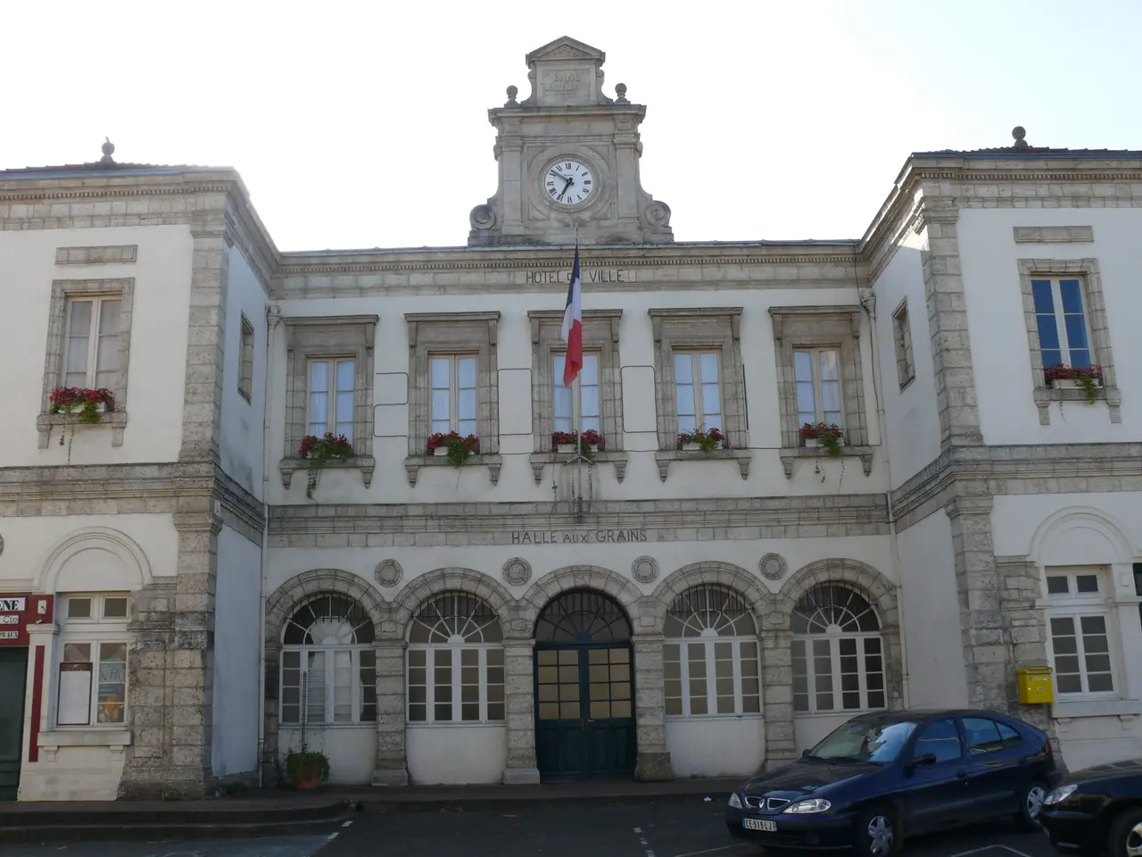 Montfort-en-Chalosse - Hôtel de ville - 1