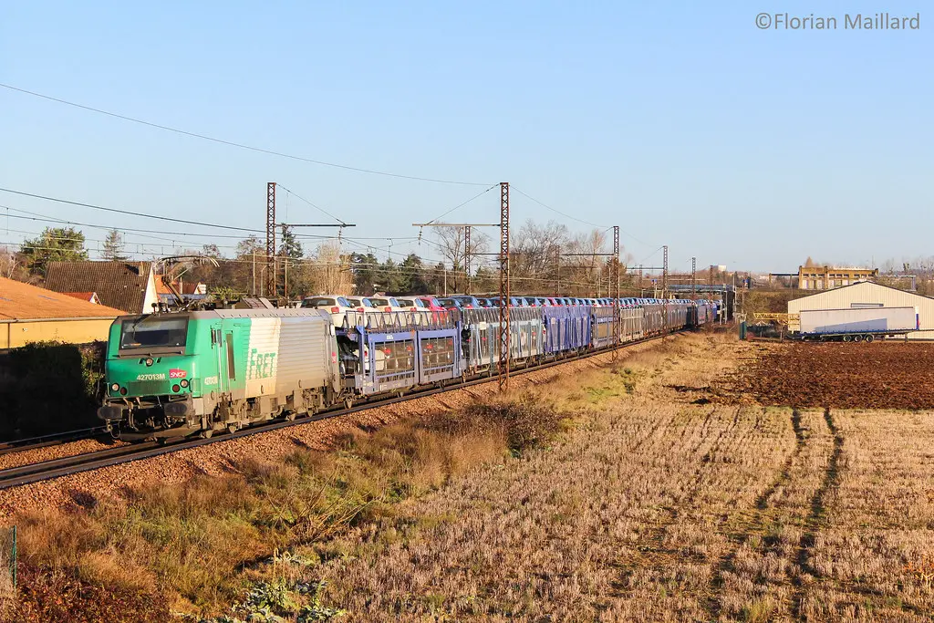 BB 27013 à Naintré