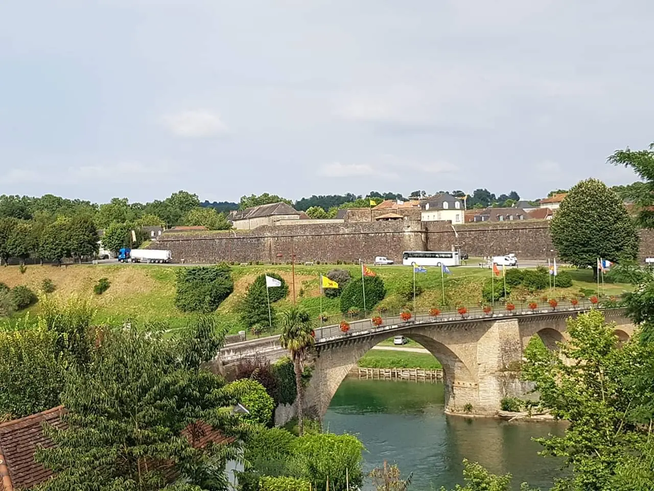 Navarrenx, ses remparts, son pont,...