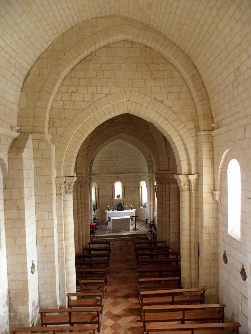 Nieul-lès-Saintes (17) Église Saint-Martin 05