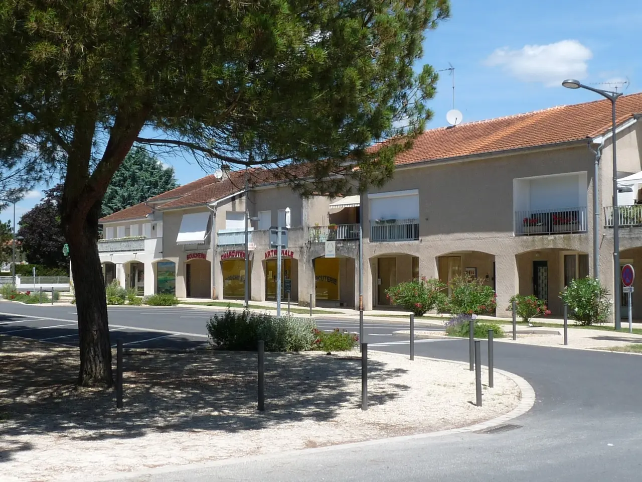 Pineuilh place