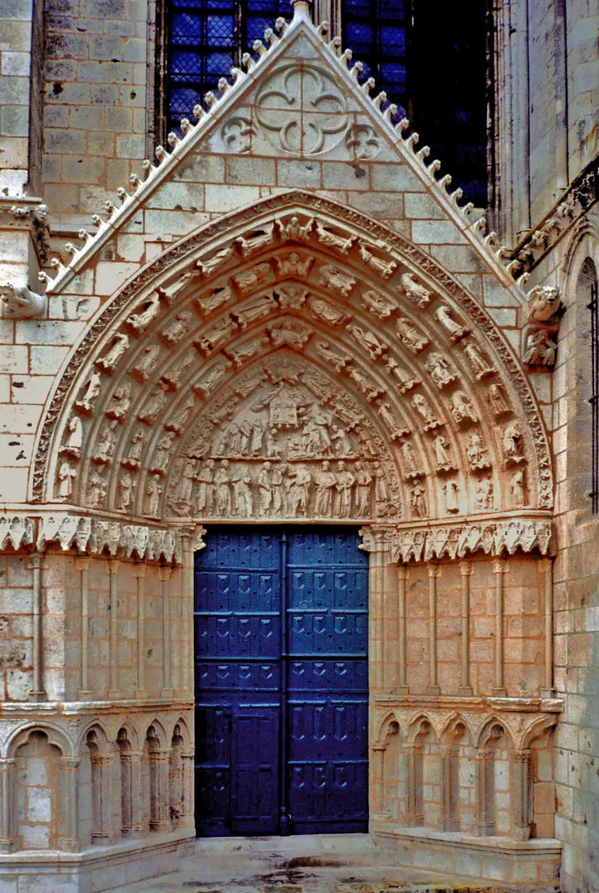 File:86-Poitiers-portail-sud-cathédrale.jpg