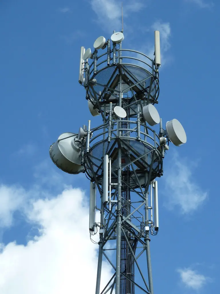Pylône autostable SFR 33370 POMPIGNAC