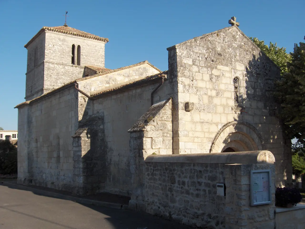 Puymoyen - Eglise