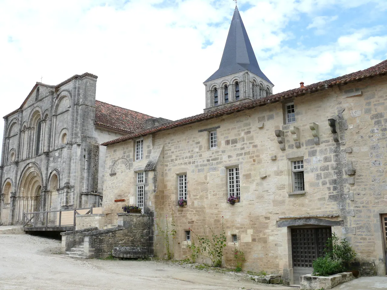 Saint-Amant-de-Boixe -3