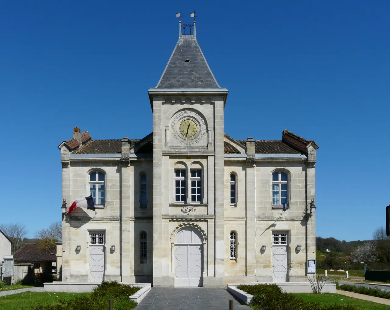 Saint-Antoine-de-Breuilh mairie