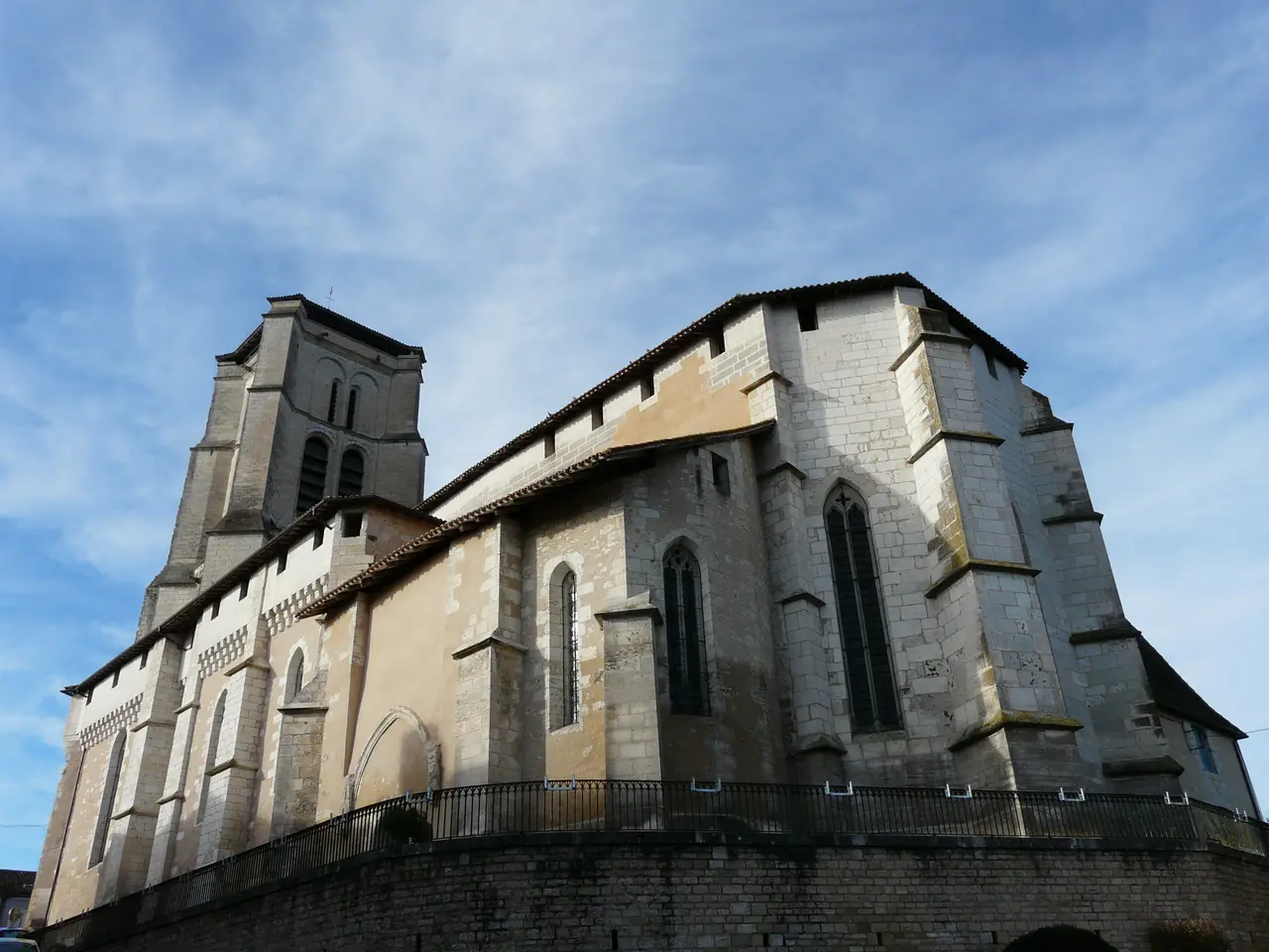 Saint-Astier (Dordogne) église (2)
