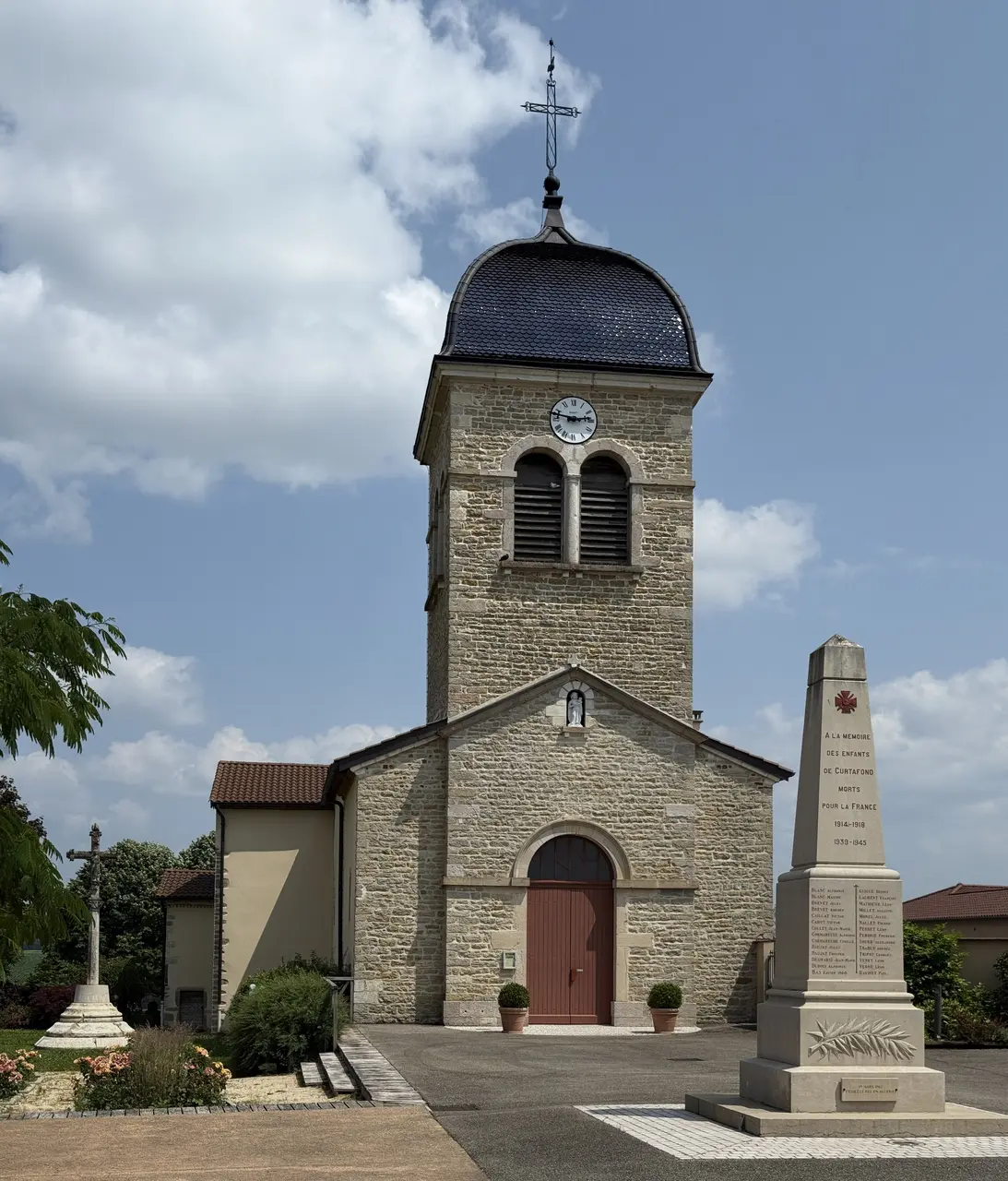 Église Saint Clément & Monument Morts - Curtafond (FR01) - 2025-06-08 - 1