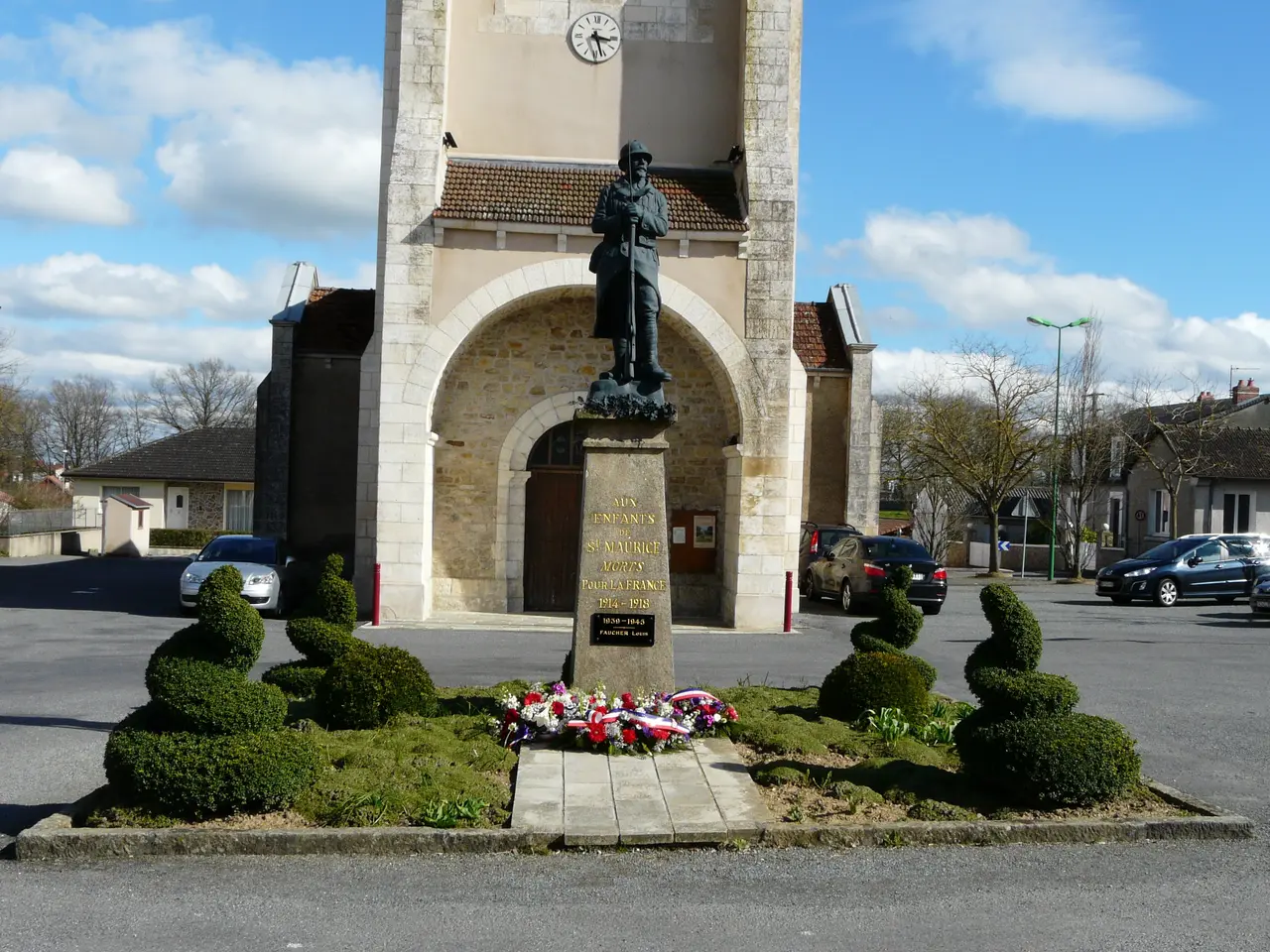 Saint-Maurice-les-Brousses monument aux morts