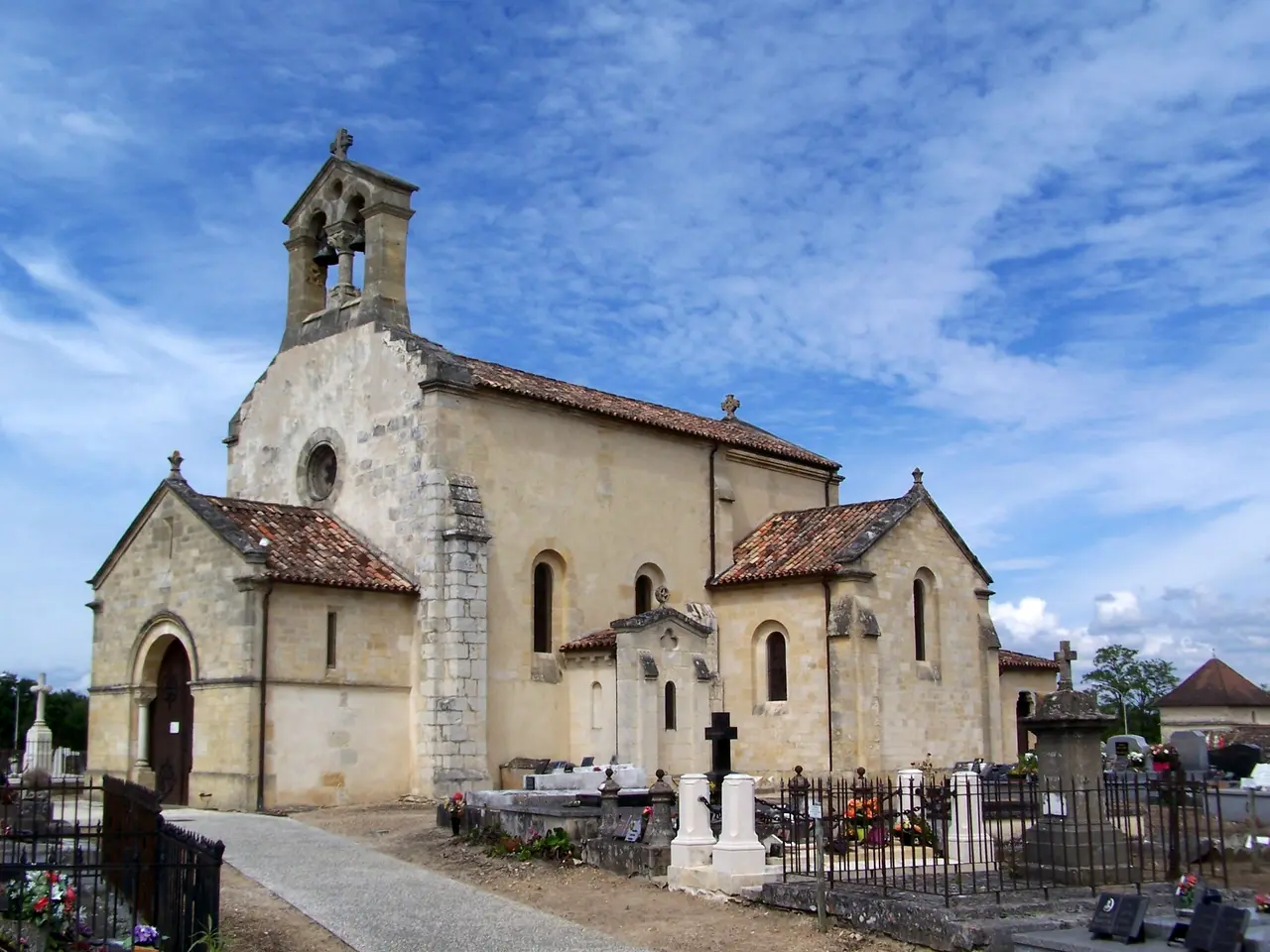 Saint-Médard-d'Eyrans Église 01