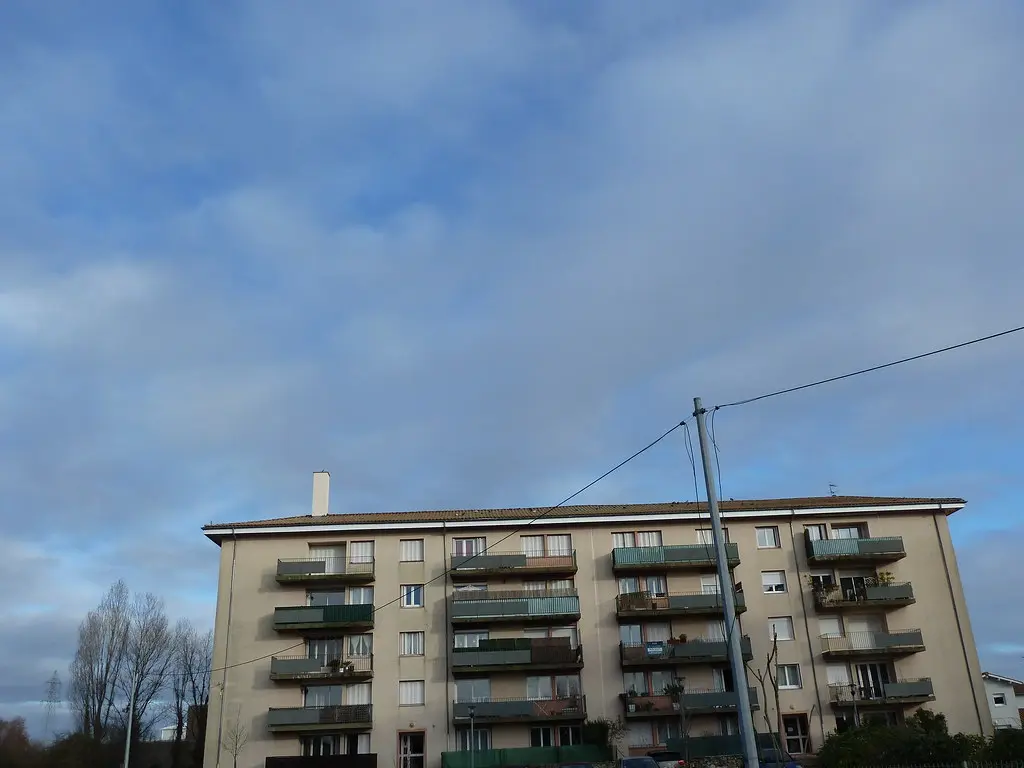 antenne Freemobile Saint-Médard-En-Jalles (cheminée factice)