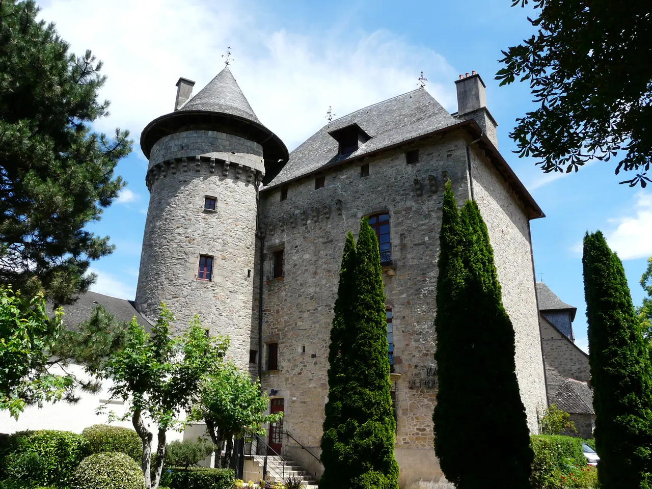 Sainte-Fortunade château