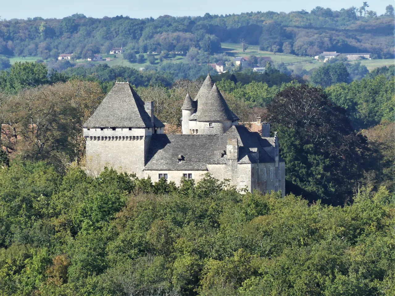 Salignac-Eyvigues château du Claud