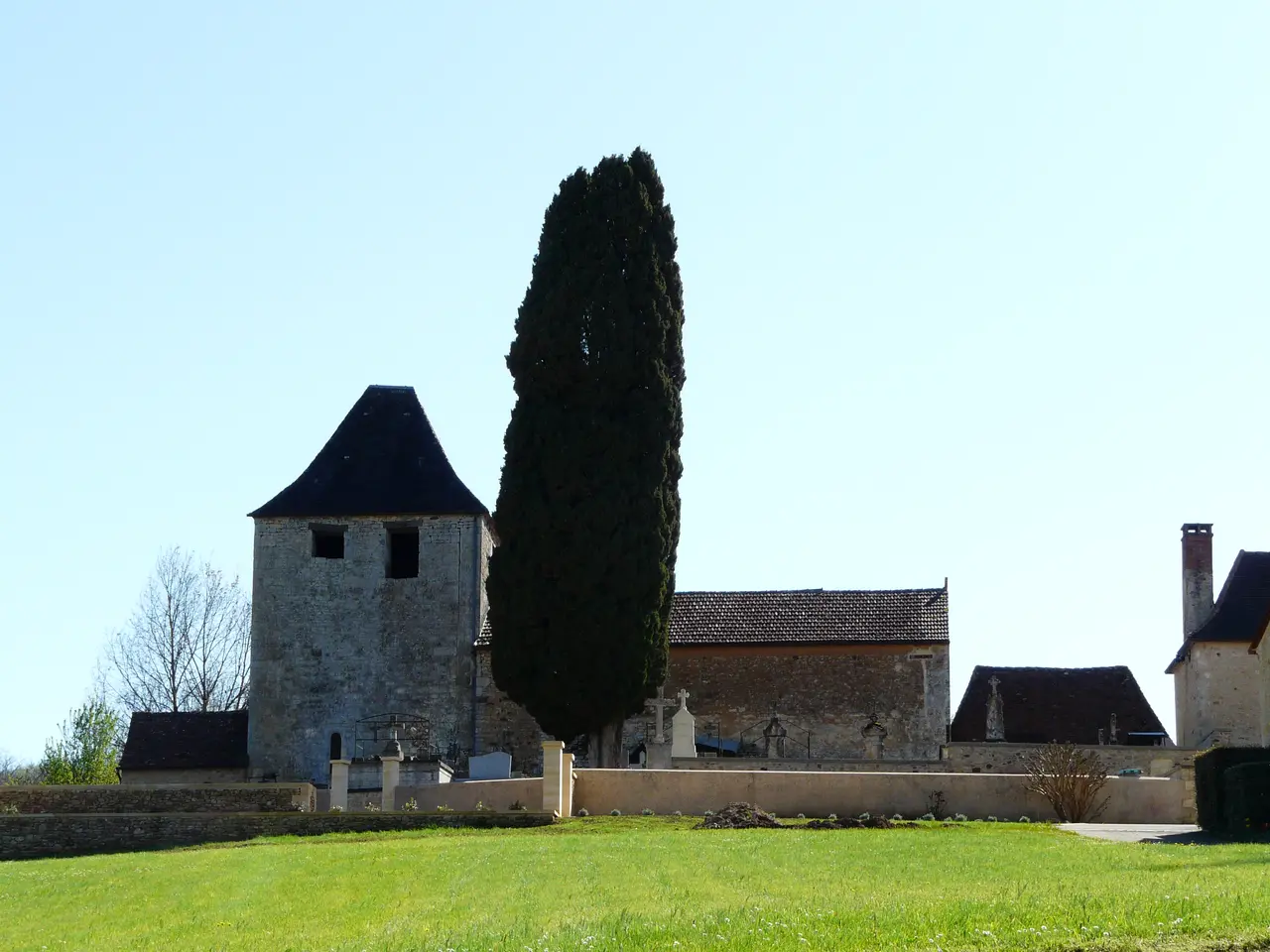 Saint-Avit-de-Vialard église (2)