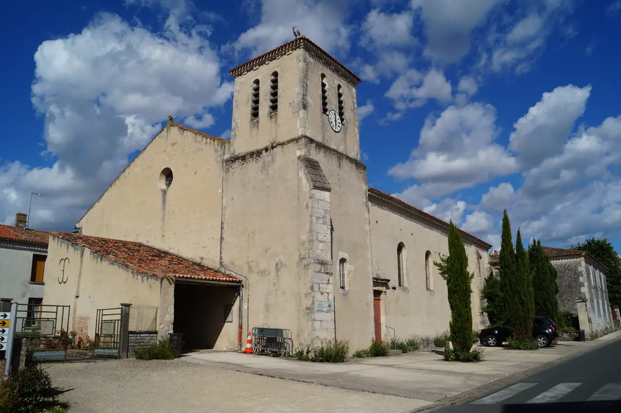 Église Saint-Maxent de Vouillé-les-Marais (vue 2, Éduarel, 14 juillet 2016)